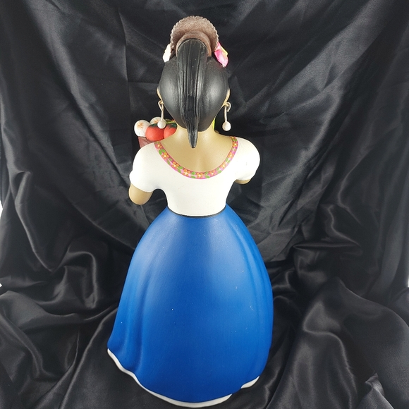 "Lupita" Najaco mexican handpainted folk art ceramic doll figure with vegetables - Picture 5 of 8